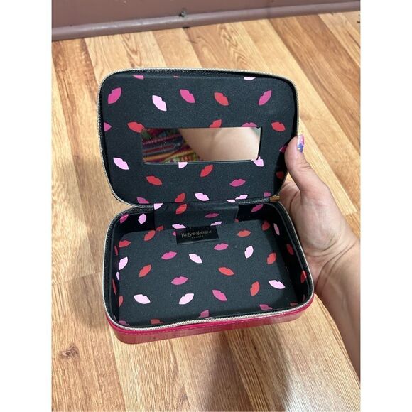 YvesSaintLaurent Beaute Hot Pink Makeup Case - Picture 6 of 7